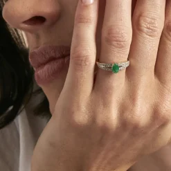 Bague Carlton Or Jaune Emeraude Diamant