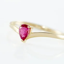 Bague Solitaire Pluie D'Eclat Or Jaune Rubis