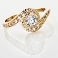Bague Kampala Plaqué Or Oxydes De Zirconium