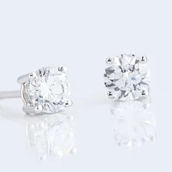 Boucles D'oreilles Puces 4 Griffes Or Blanc Diamant Synthetique