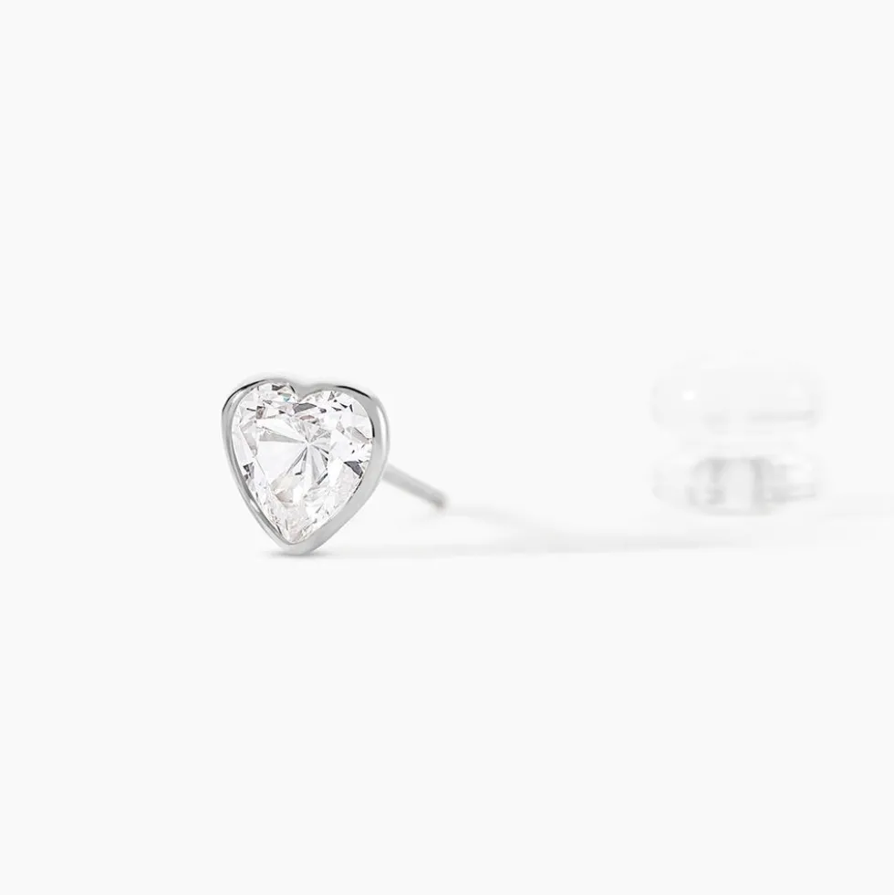 Boucles D'oreilles Puces Coeur Serti Clos Or Blanc Oxyde De Zirconium