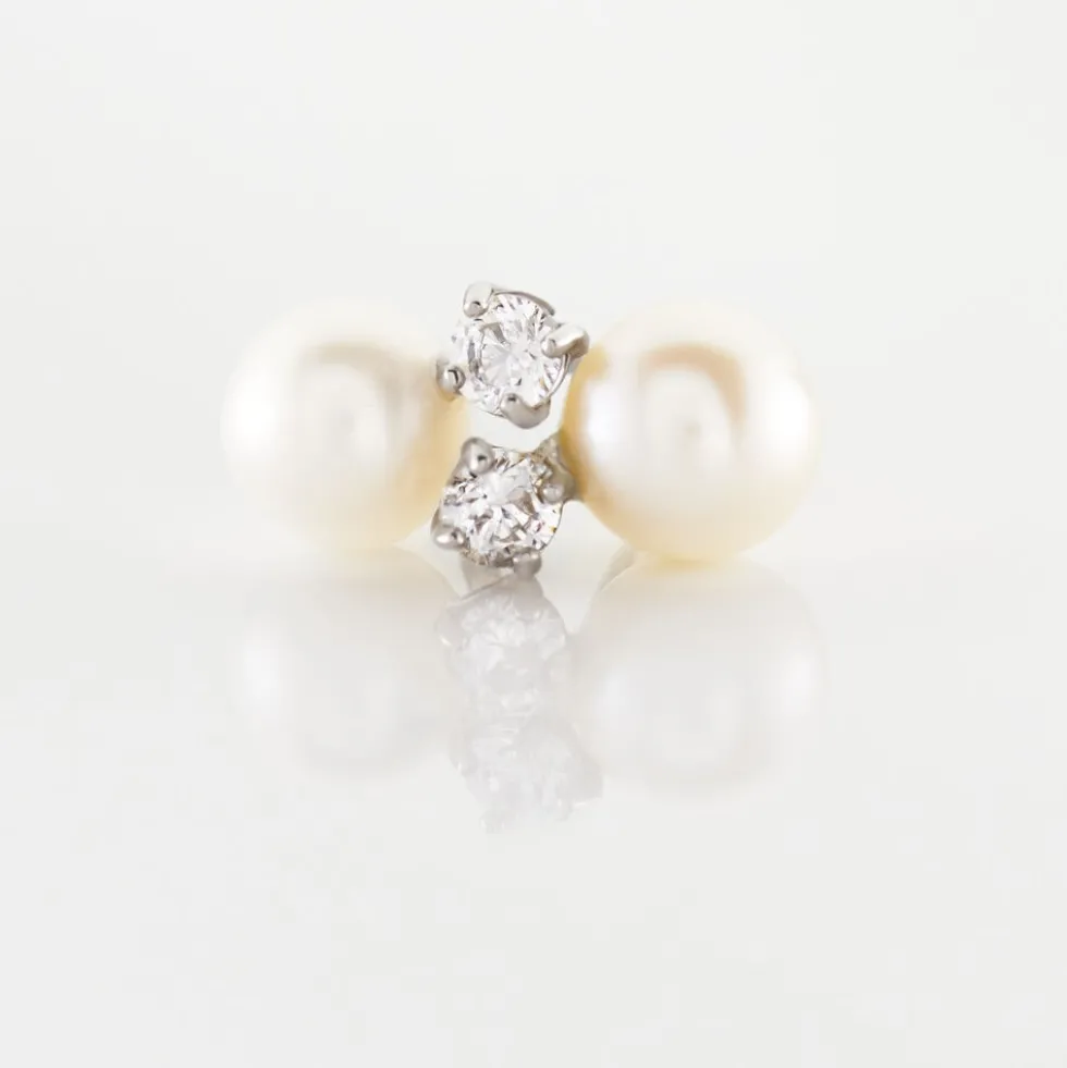 Boucles D'oreilles Puces Eolande Or Blanc Perle De Culture Et Oxyde