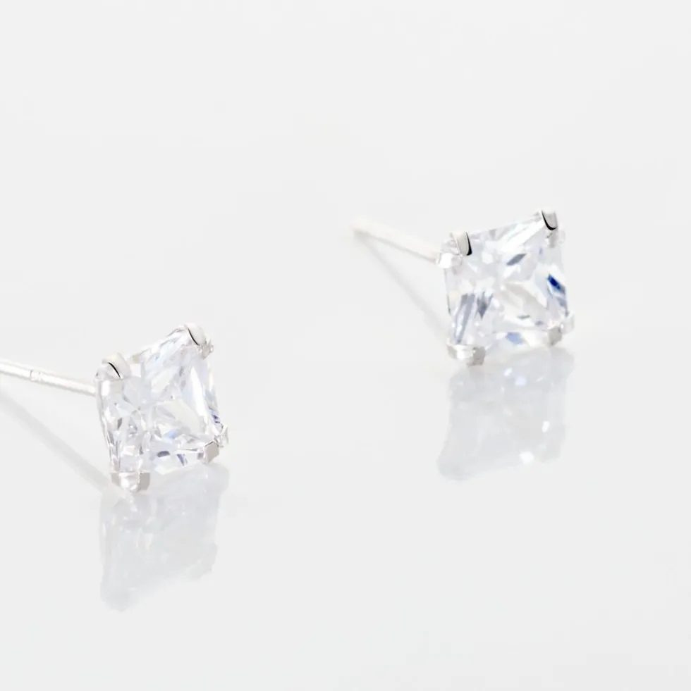 Boucles D'oreilles Puces Or Blanc Doreen Oxydes De Zirconium