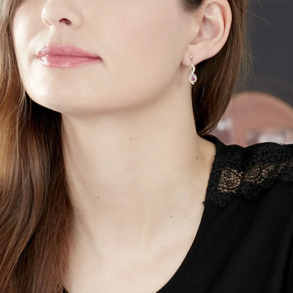 Boucles D'oreilles Pendantes Ondulations Or Bicolore Rubis Et Diamant