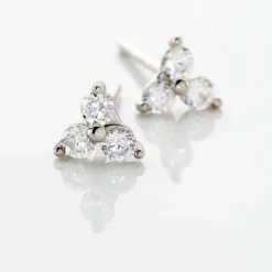 Boucles D'oreilles Puces Cassy Fleur Or Blanc Oxyde De Zirconium