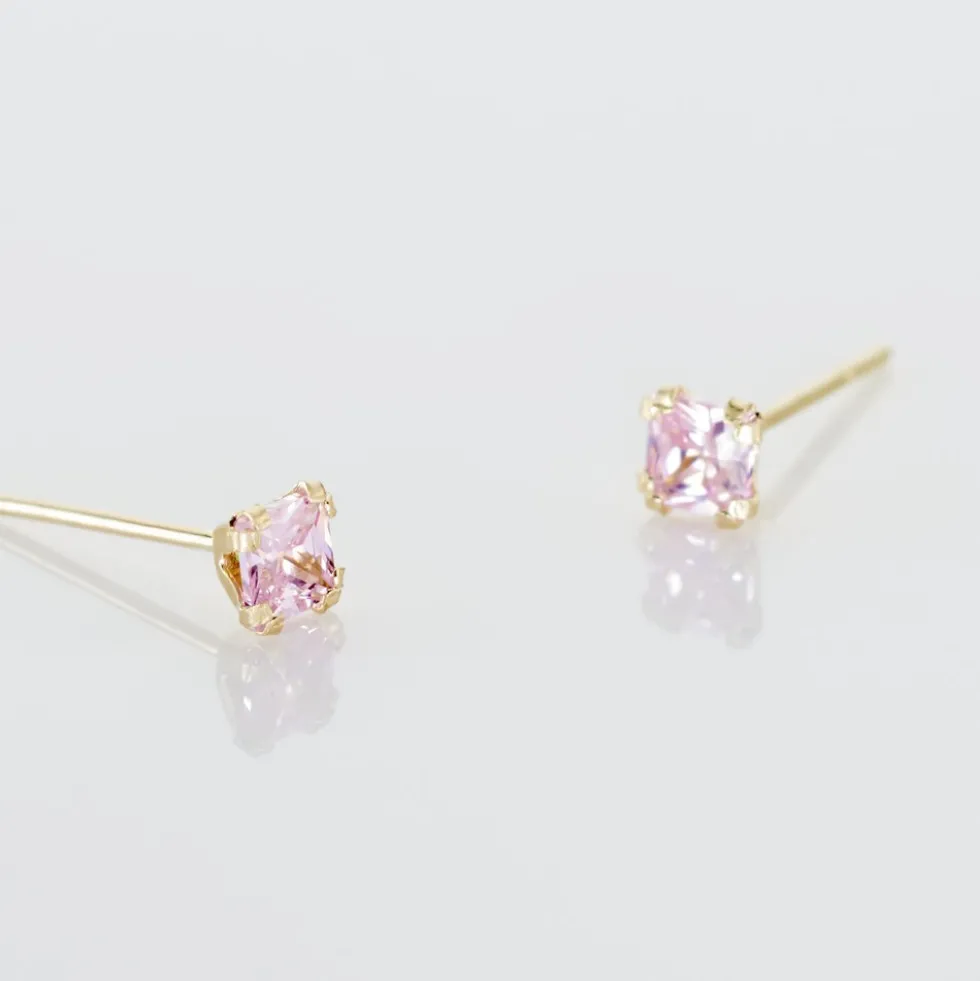 Boucles D'oreilles Puces Doreen Carre Or Jaune Oxyde De Zirconium