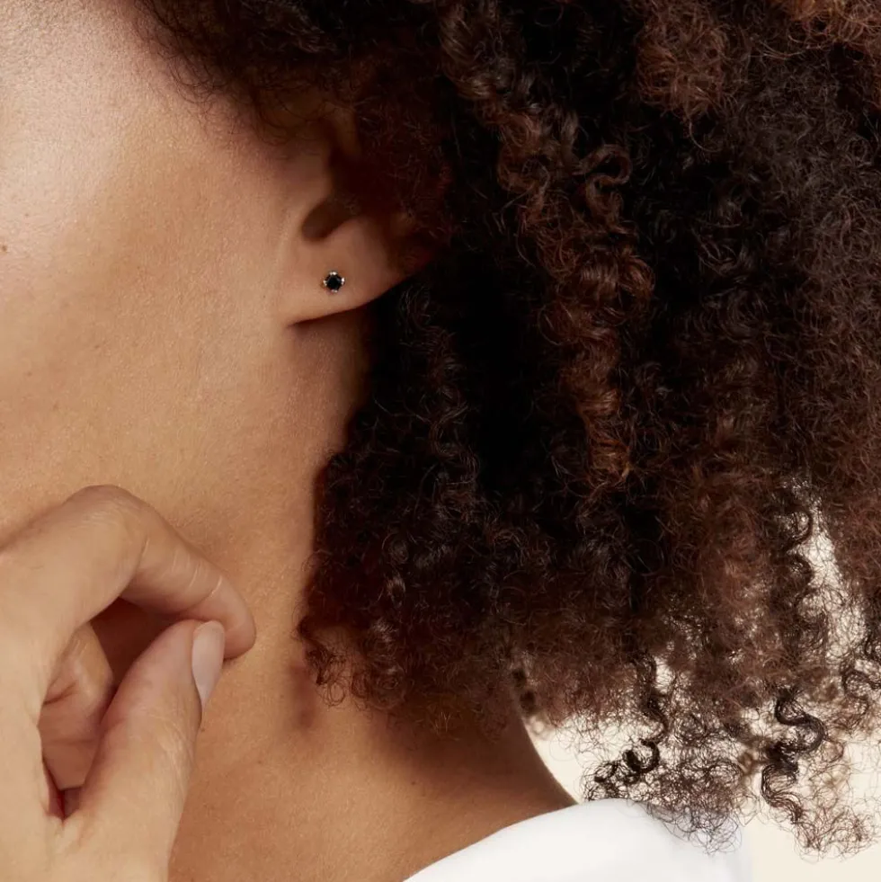 Boucles D'oreilles Puces Doreen Carre Or Blanc Oxyde De Zirconium