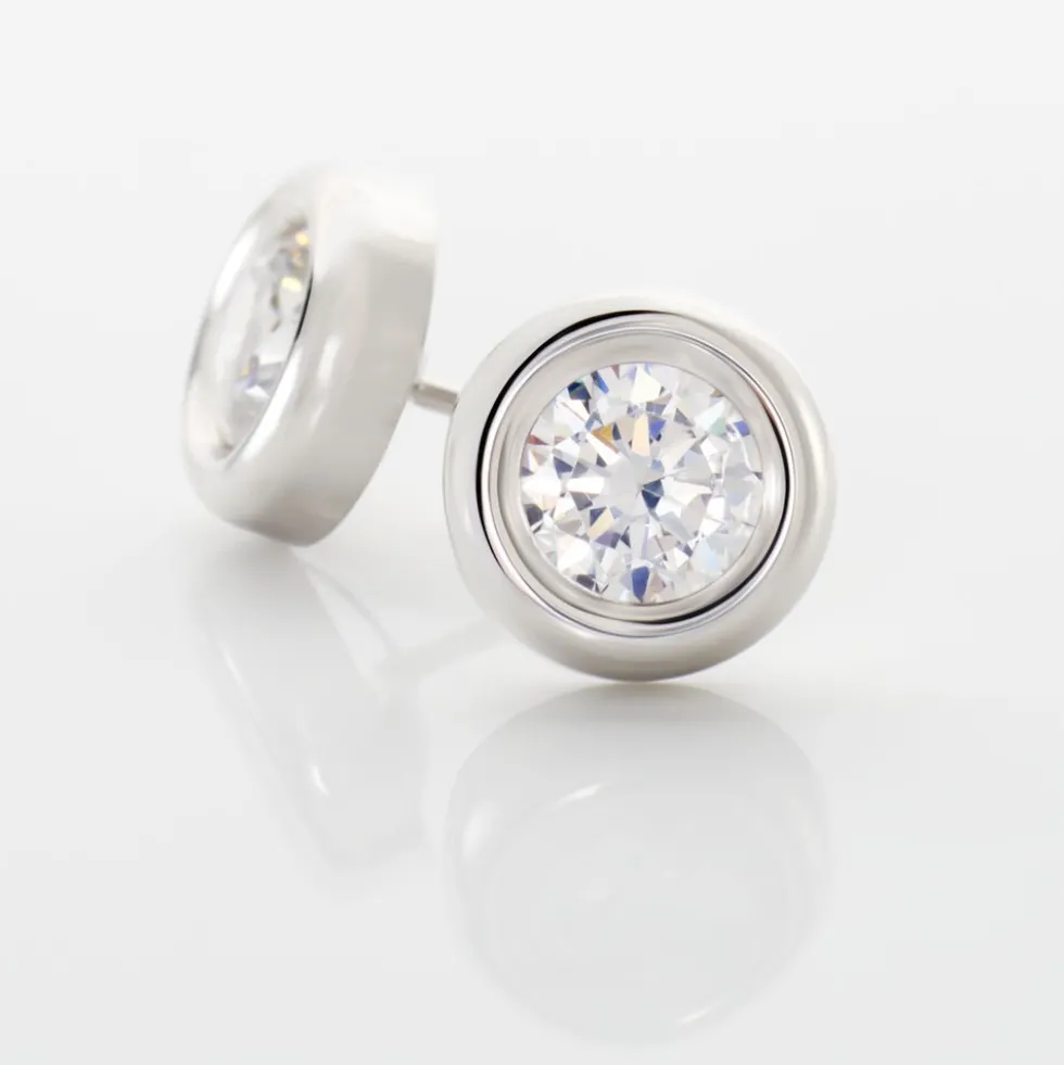 Boucles D'oreilles Puces Eden Serti Pneu Or Blanc Oxyde De Zirconium
