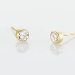Boucles D'oreilles Puces Elda Serti Clos Or Jaune Oxyde De Zirconium