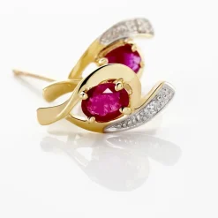 Boucles D'oreilles Puces Sagesse Or Jaune Rubis Et Diamant