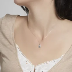 Collier Daen Or Blanc Topaze Oxyde