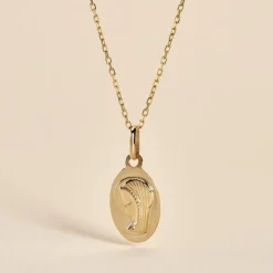 Pendentif Vierge Ovale Or Jaune